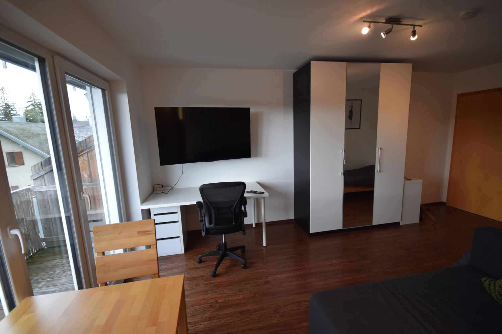 Nestwerk Komfort R23-12 - Balkon, Arbeitsplatz & Zentrumsnah Apartment Biberach an der Riß